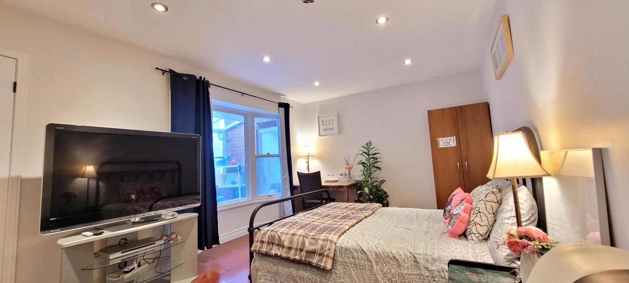 Mainfloor Spacious Room In Toronto Eksteriør bilde